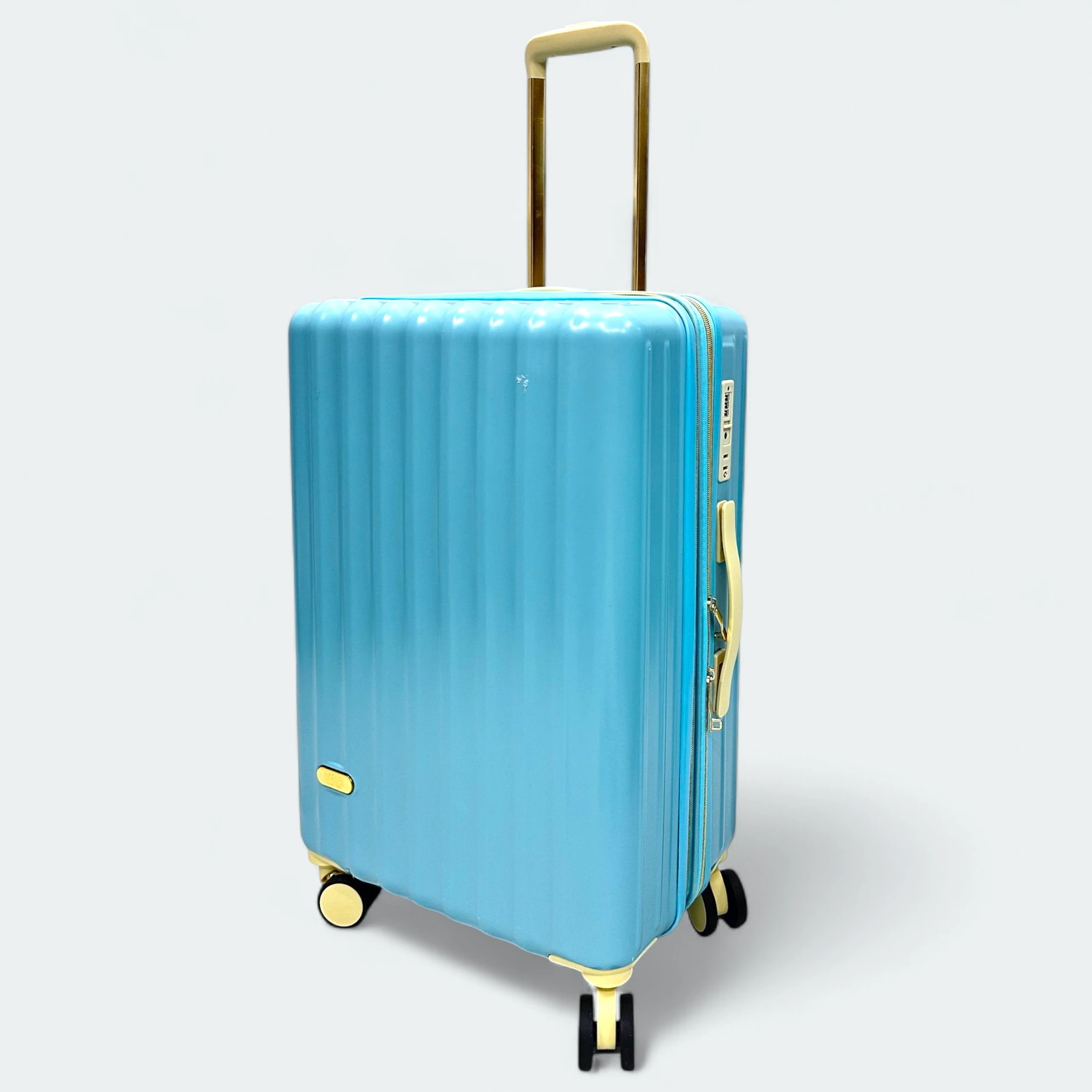 IMG_1775.HEIC (1) Light Weight Spinner Luggage With Stylish Zipper Design 8032 Blue Color - Image 1
