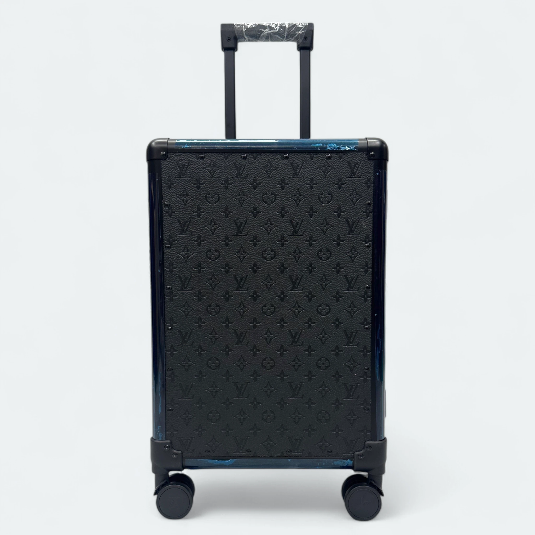 IMG_0159.HEIC Premium Louis Vuitton Replica Suitcase – Durable Rolling Luggage with TSA Lock & Aluminium Frame - Image 1