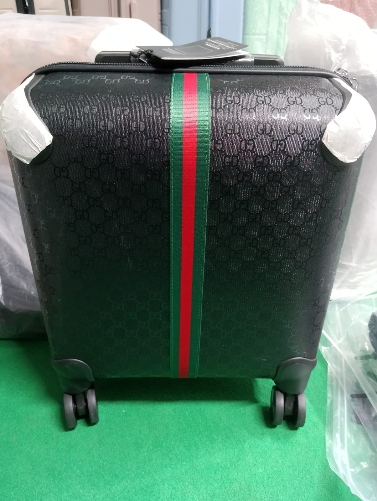 Luxury Travel Suitcase Combo With Spinner Wheels Black