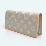 Louis Vuitton Brazza Long Wallet M63236 – Monogram Titanium Grey, 16 Card Slots - Image 4